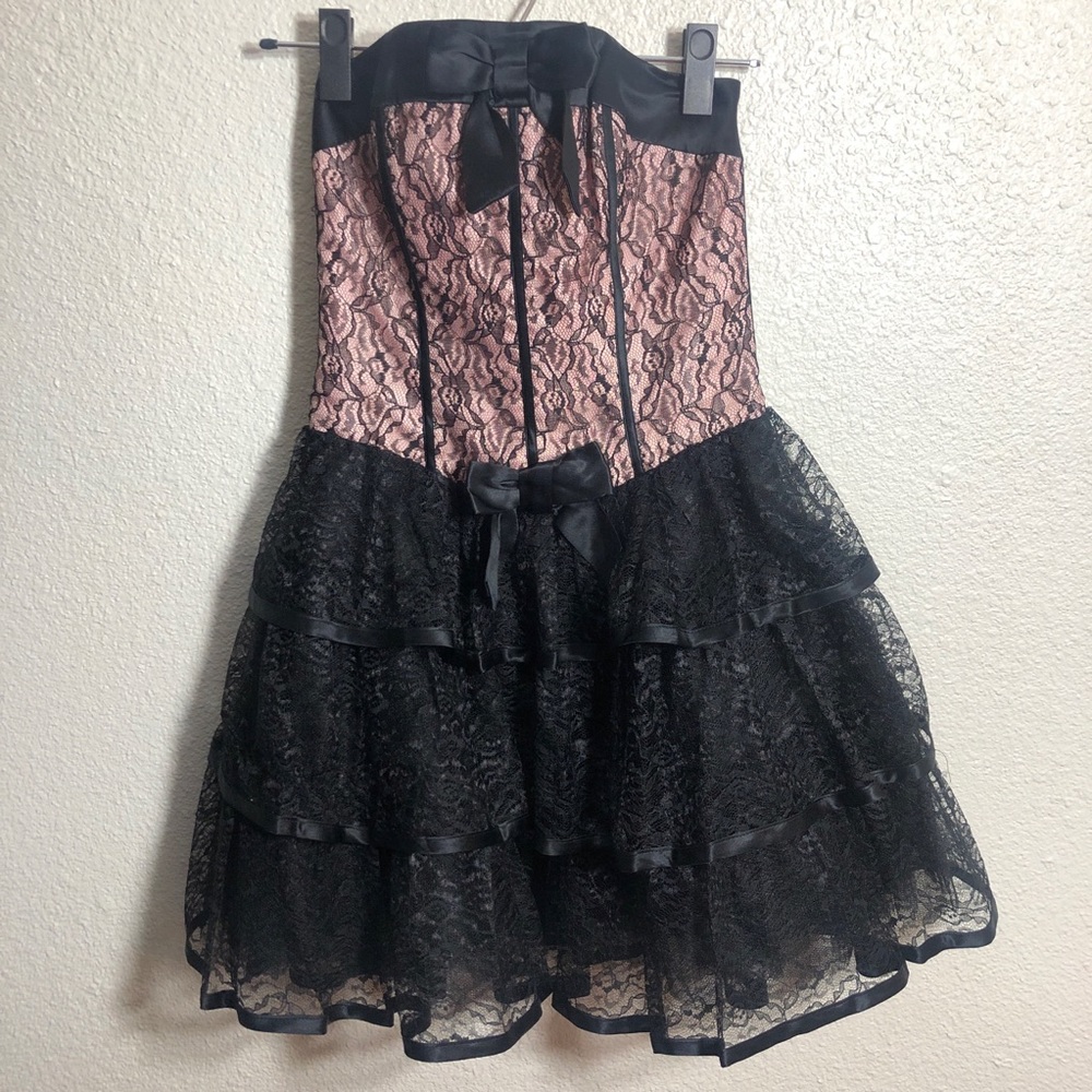 Black and Pink Lace Design Betsey Johnson Dress